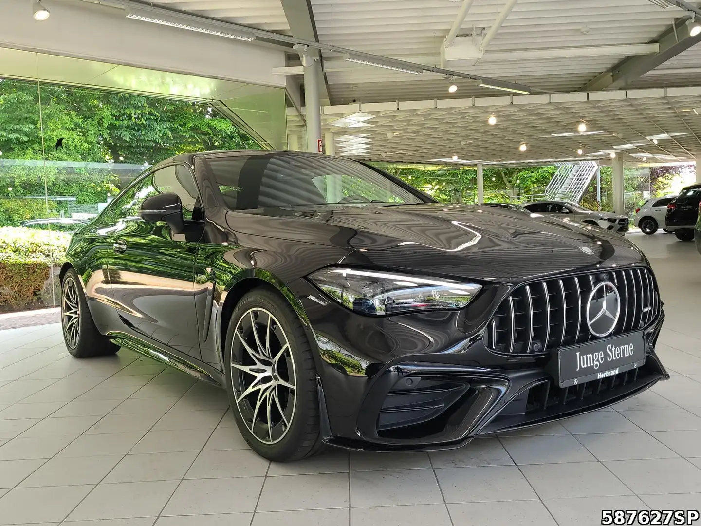 Mercedes-Benz 4M AMG Coupé  Pano Memory Keyless 19" Schwarz - 2