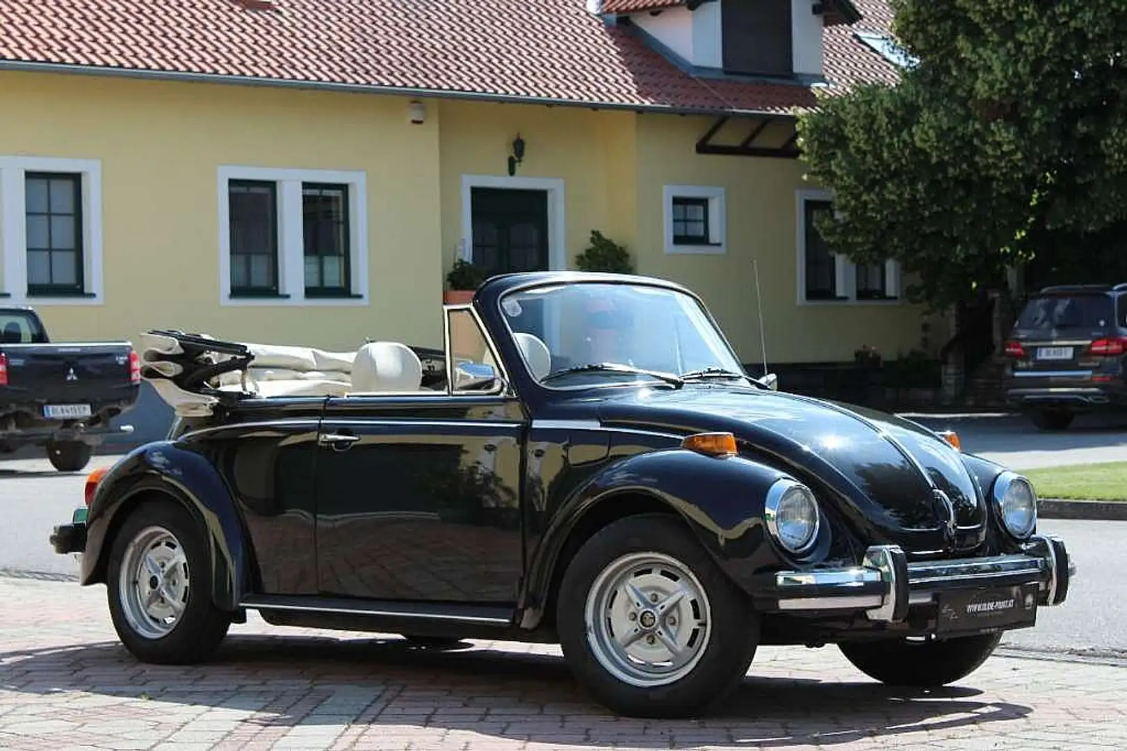 Volkswagen Käfer 1303 Cabrio 1600 Fuel Injection Schwarz - 1