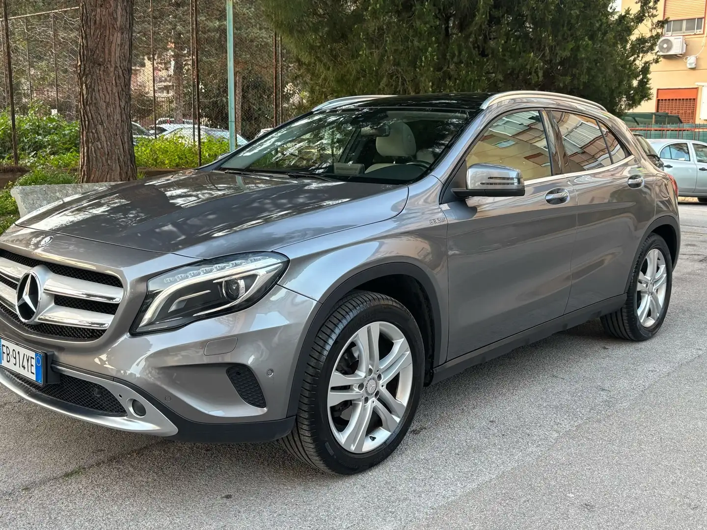 Mercedes-Benz GLA 200 GLA-X156 2014 d (cdi) Enduro 4matic auto Grigio - 2