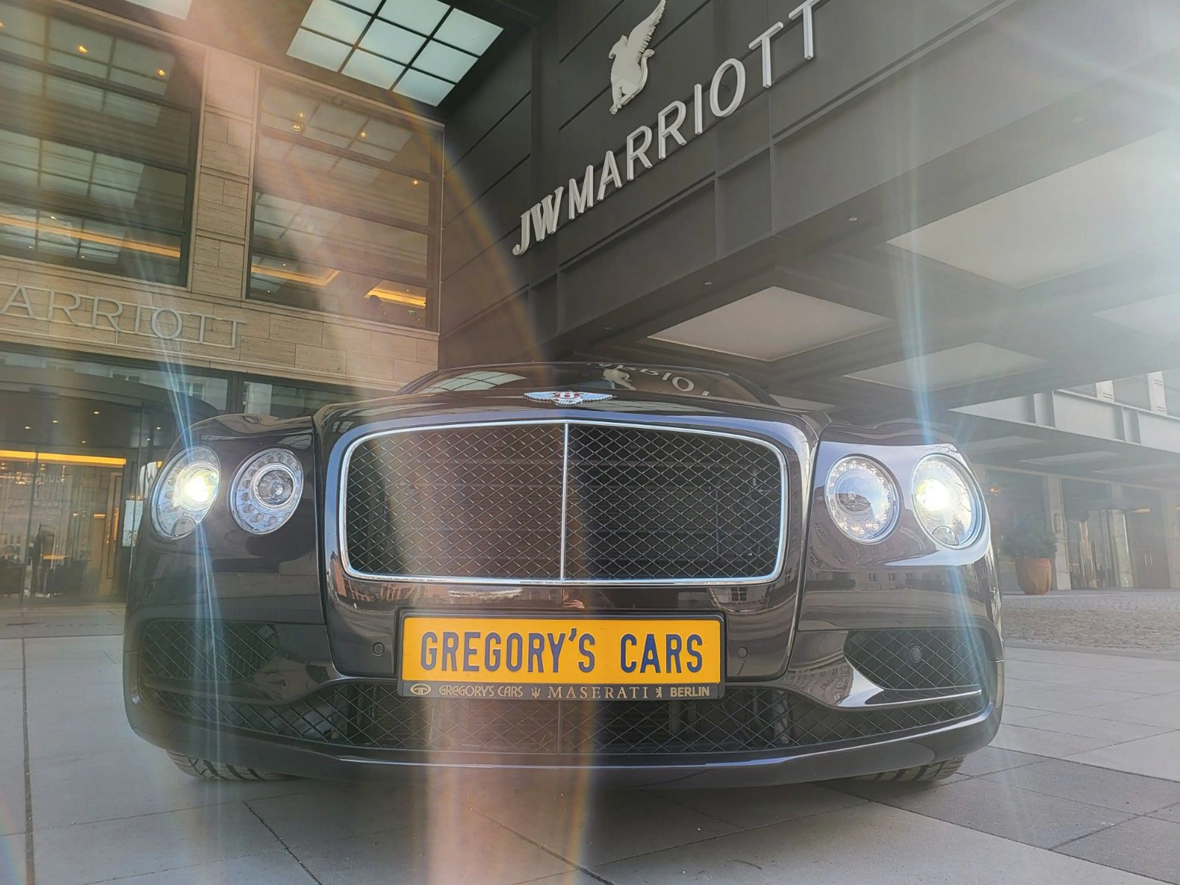 Bentley Flying Spur V8S=528PS+NEW+VOLL+MASSAGE+RARE — photo 9