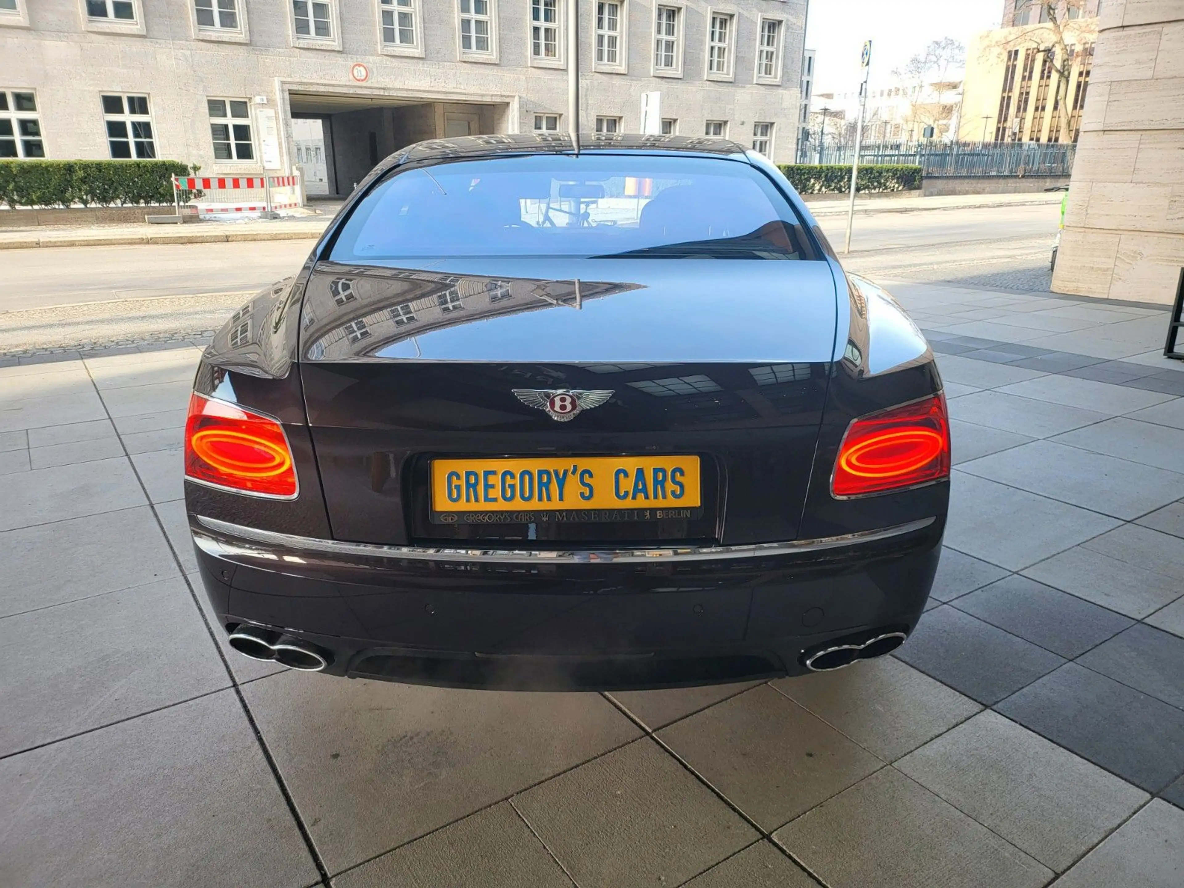 Bentley Flying Spur V8S=528PS+NEW+VOLL+MASSAGE+RARE — photo 5
