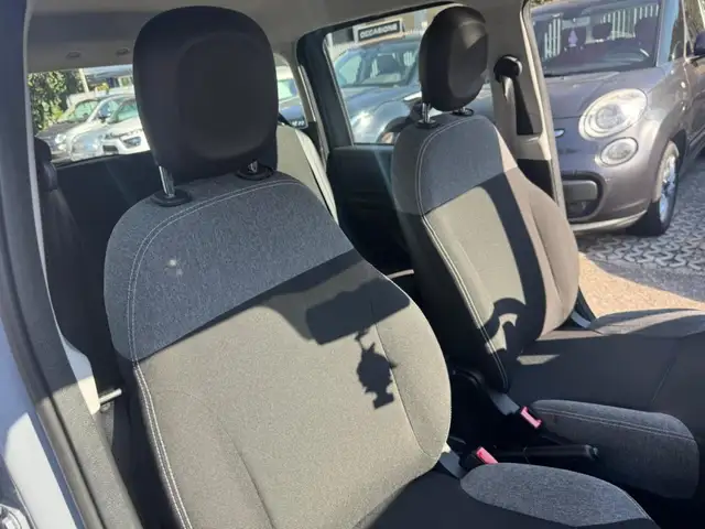 Fiat Panda view 11