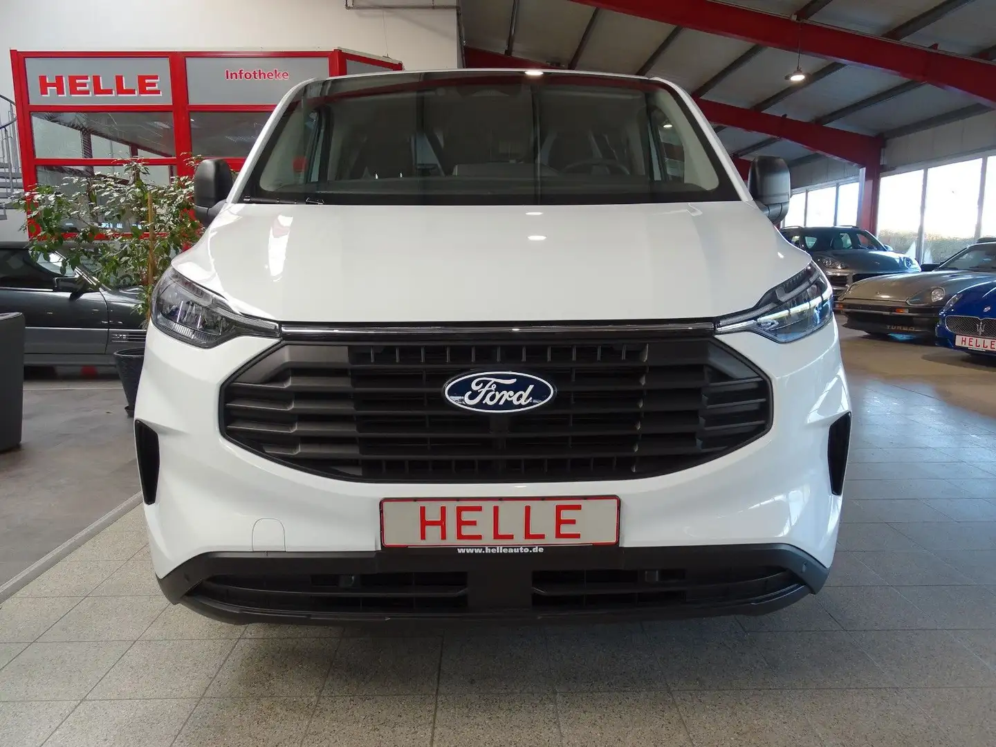 Ford Transit Custom 300 L2H1 Trend FWD*AHK+STHZG+LED White - 2