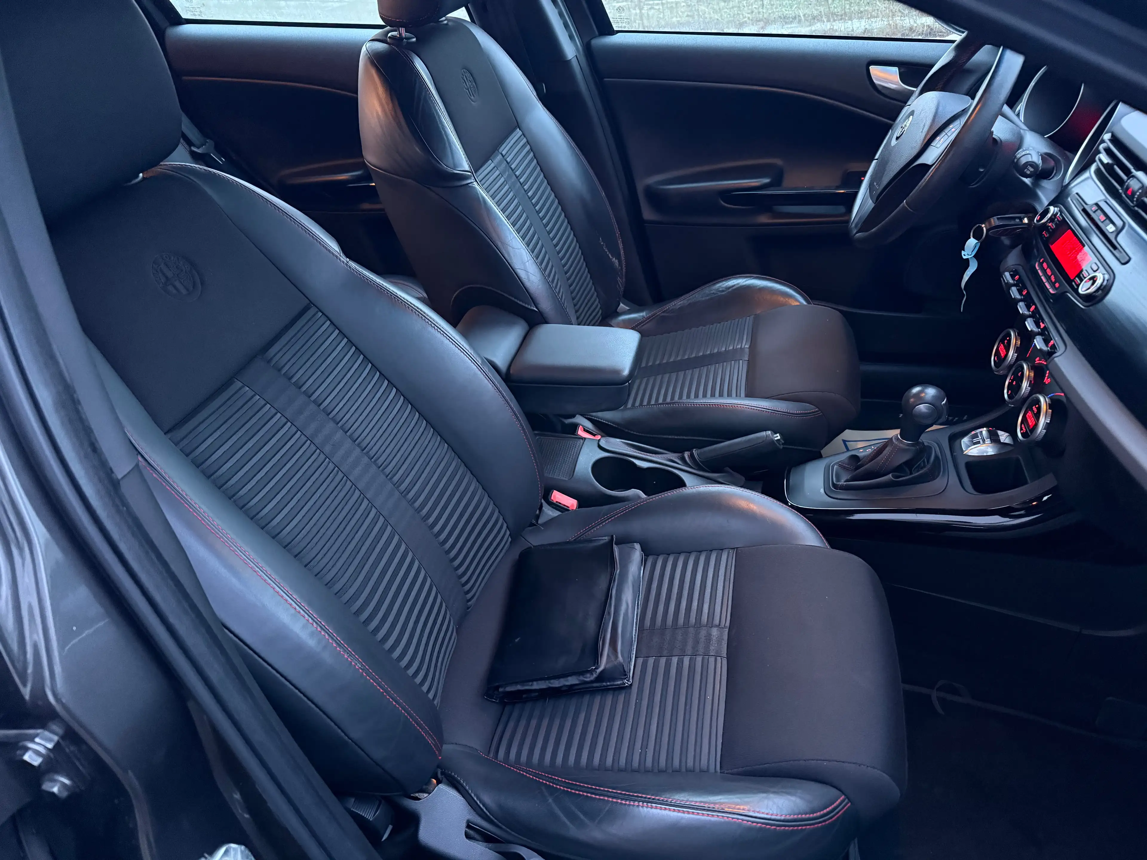 Alfa Romeo Giulietta 1,4 TB Multi Air Distinctive TCT ID:11 — photo 9