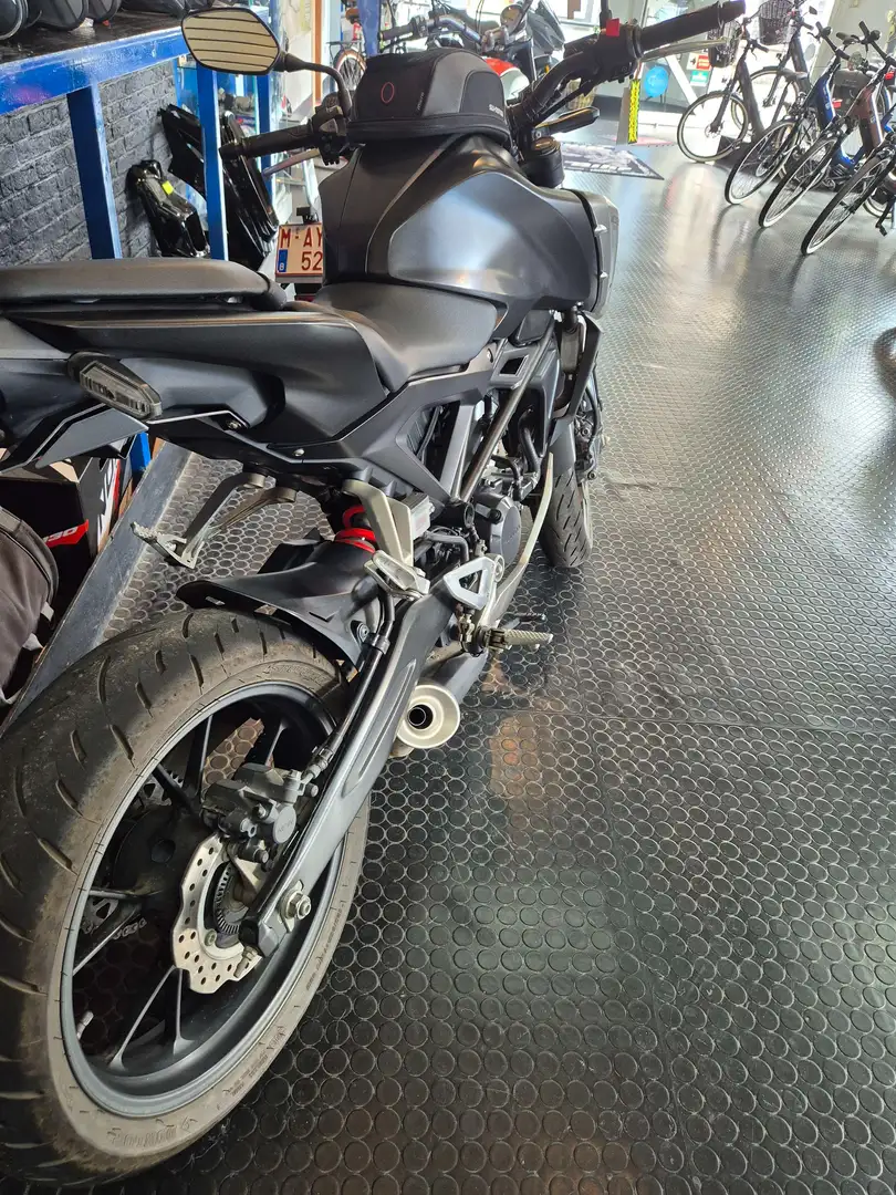 Honda CB 125 Noir - 2