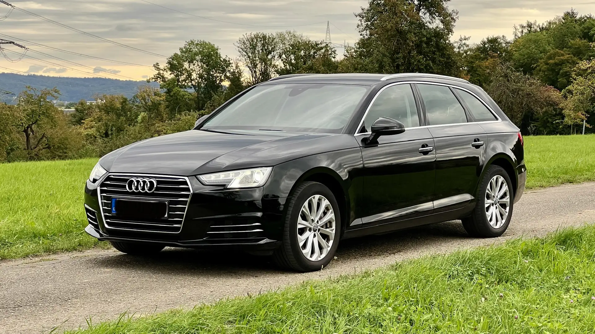 Audi A4 Avant 2.0 TDI S tronic design - 1