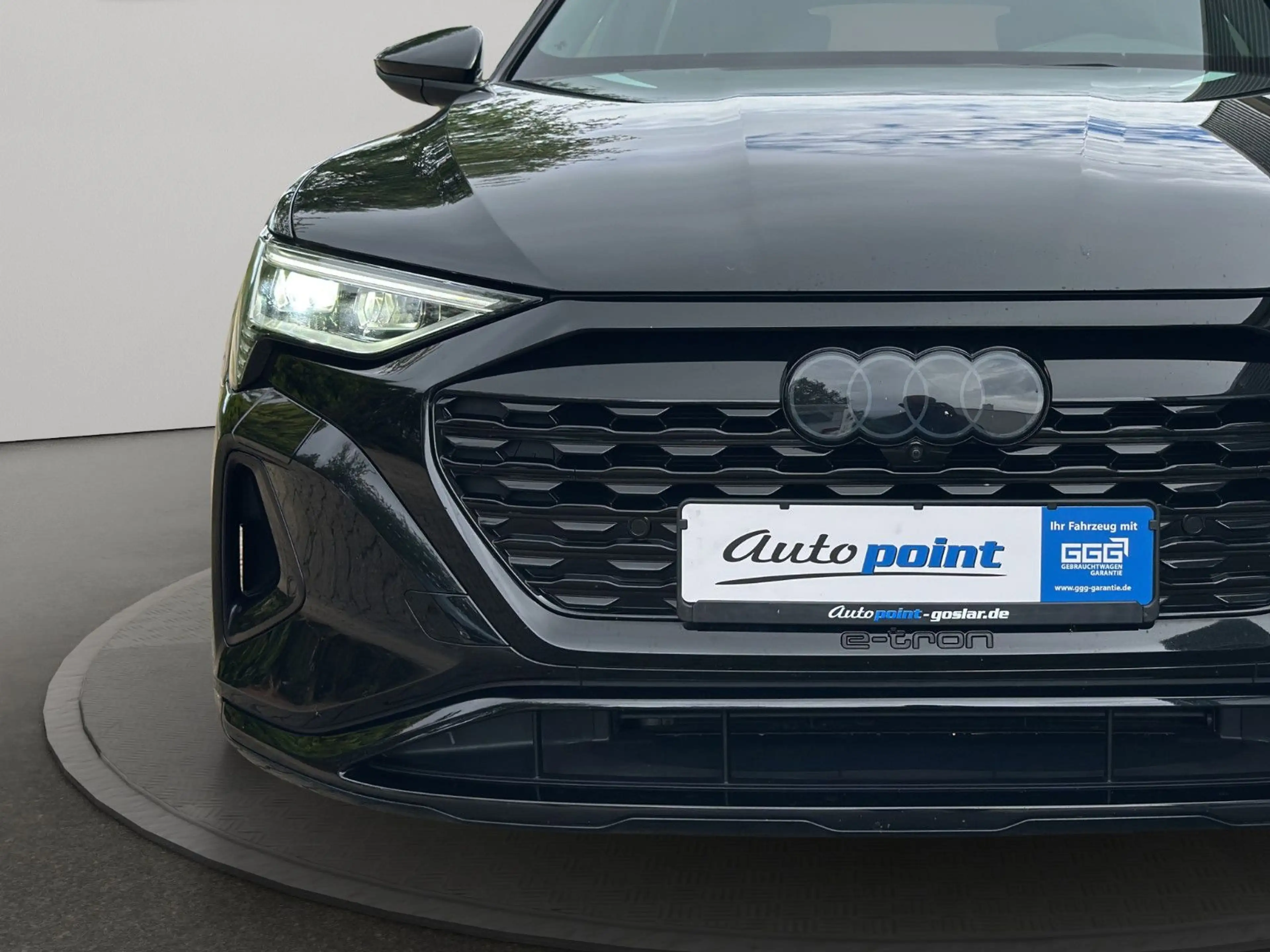 Audi Q8 e-tron 50 quattro PANO B&O SCHWARZ PLUS — photo 10