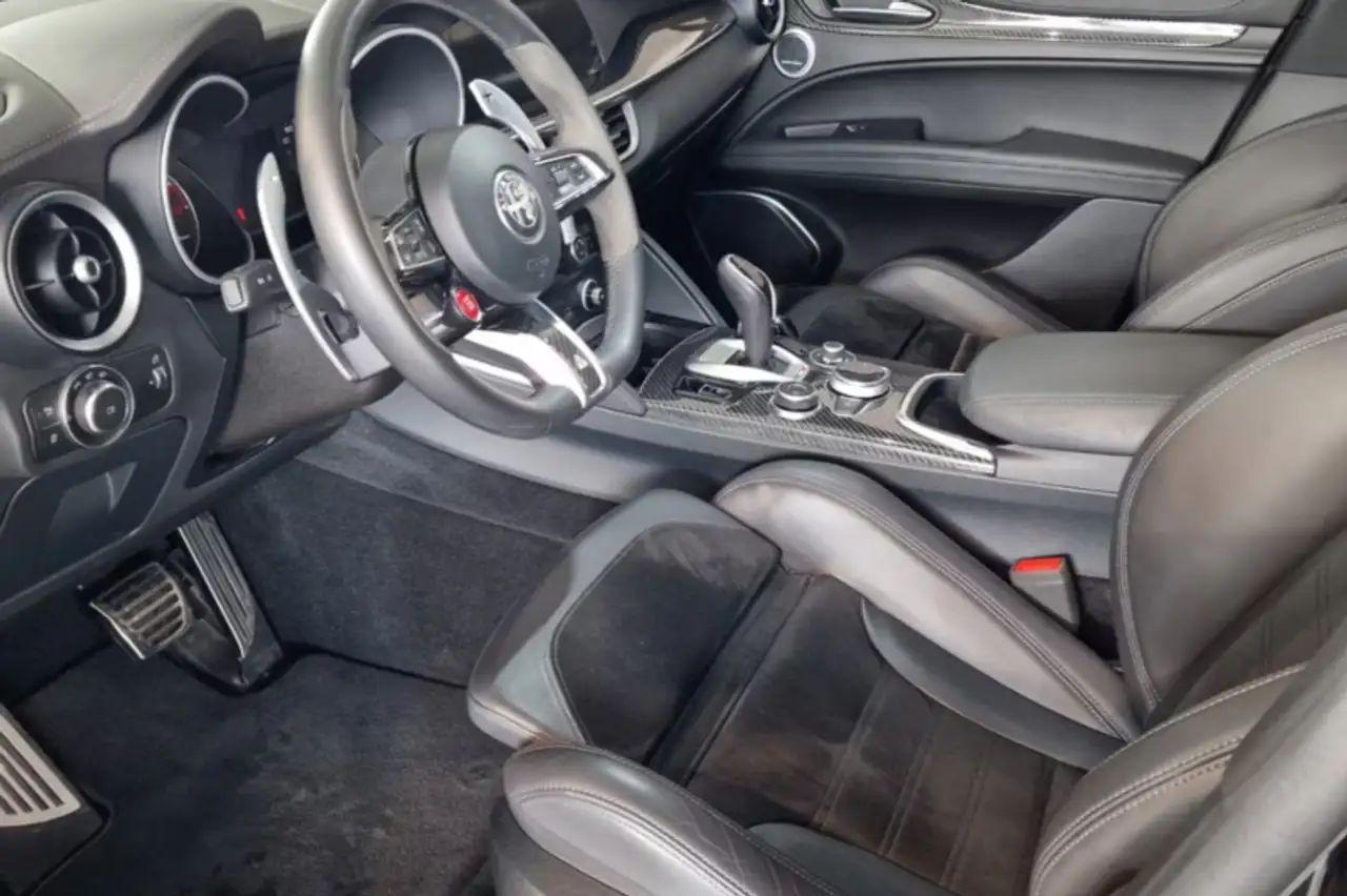 Alfa Romeo Stelvio 2021