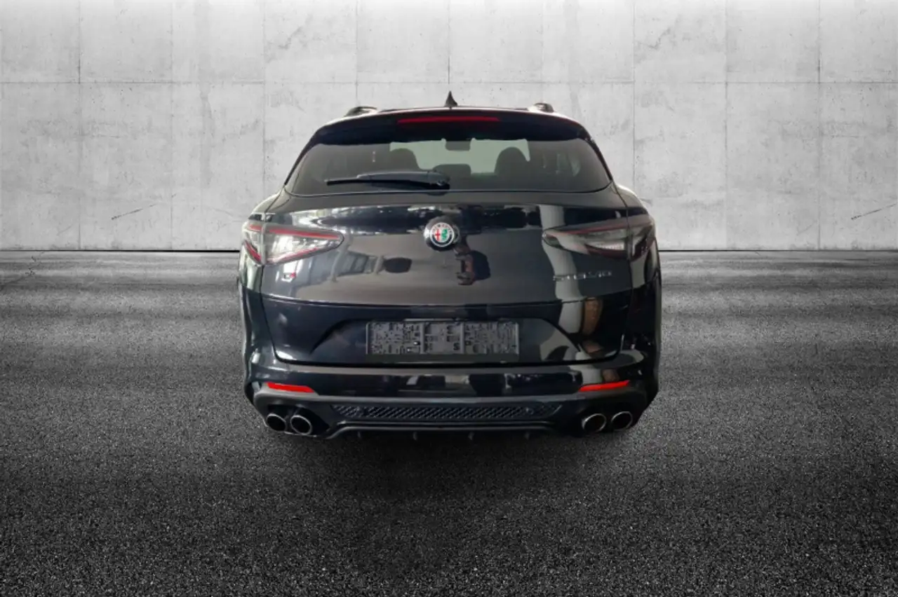 Alfa Romeo Stelvio 2021
