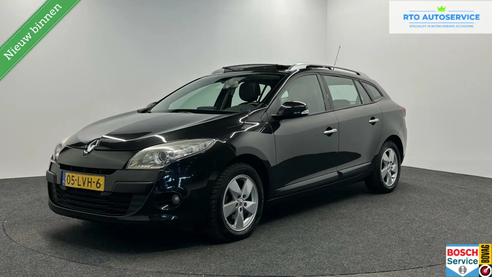Renault Megane Estate 1.6 Dynamique NAVI ECC TREKHAAK PANO Schwarz - 1