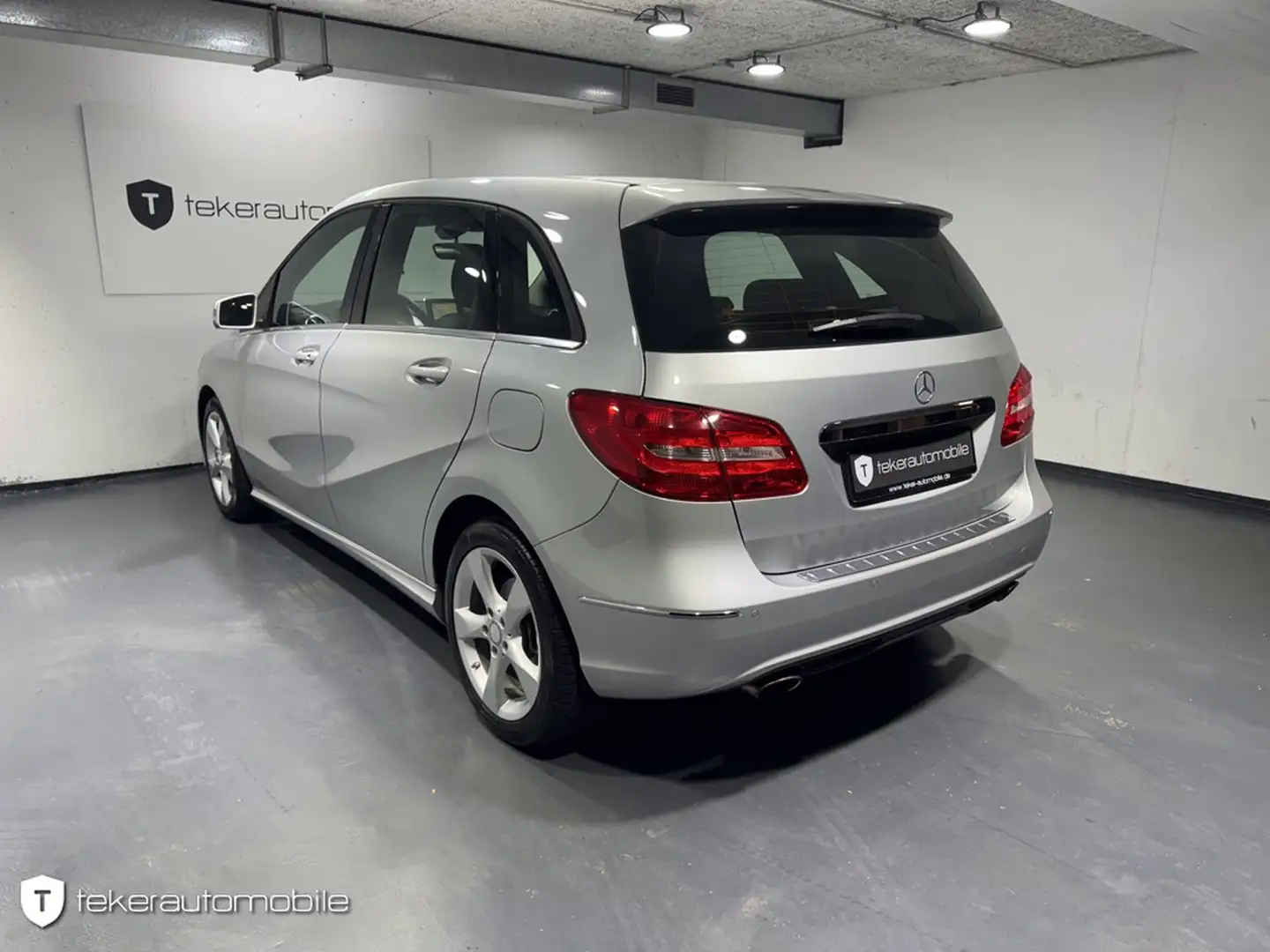 Mercedes-Benz B 200 Sportpaket *Automatik*Navi* Silber - 2