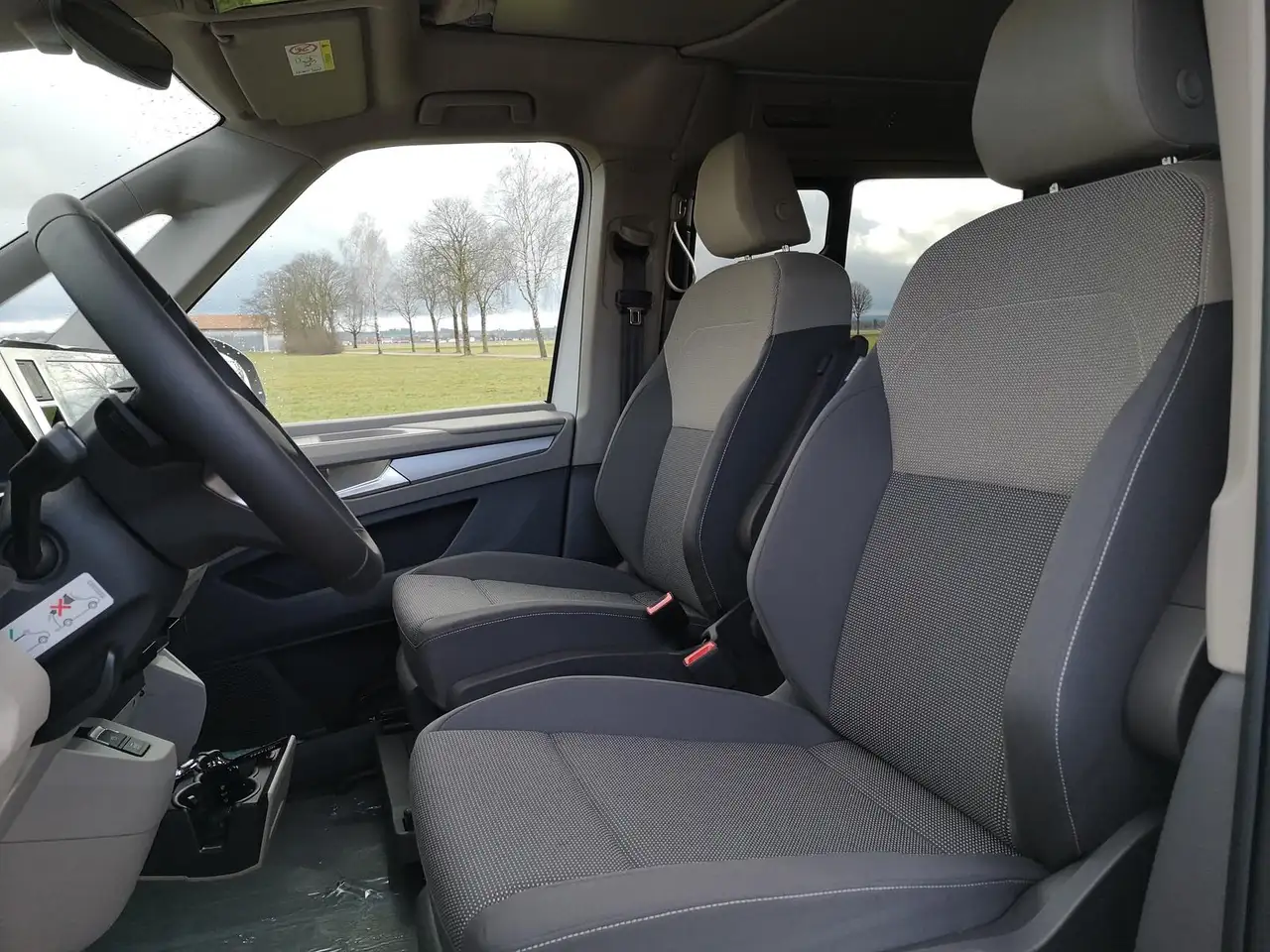 Volkswagen T7 California T7 2.0TDI DSG California Beach GV5 Lite+ 8