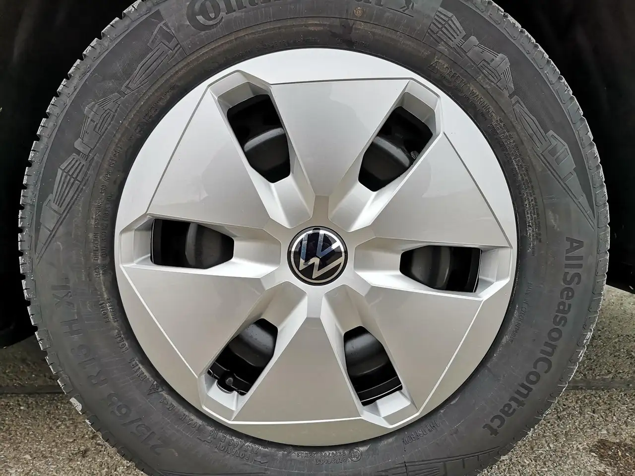 Volkswagen T7 California T7 2.0TDI DSG California Beach GV5 Lite+ 4