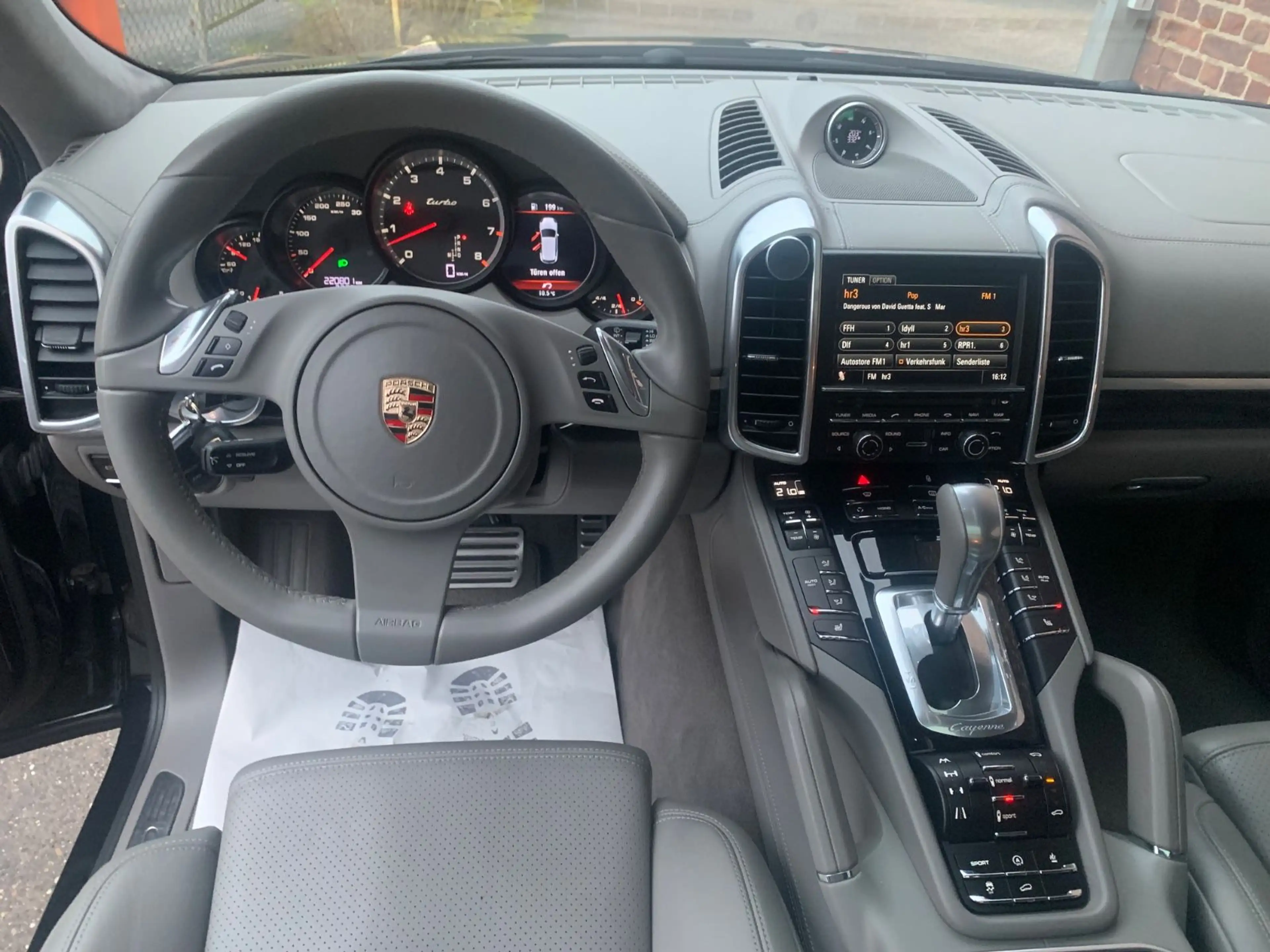 Porsche Cayenne Turbo 8x21"  im Bestzustand — photo 13