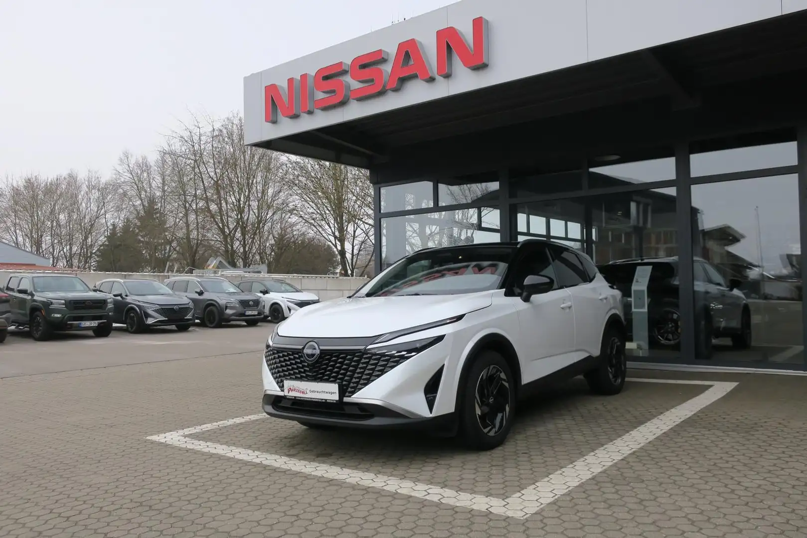 Nissan Qashqai N-CONNECTA 1.3 DIG-T MHEV Xtronic Weiß - 2