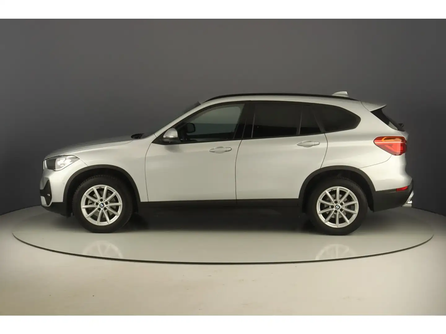BMW X1 sDrive18iA 136pk Advantage Business Argento - 2