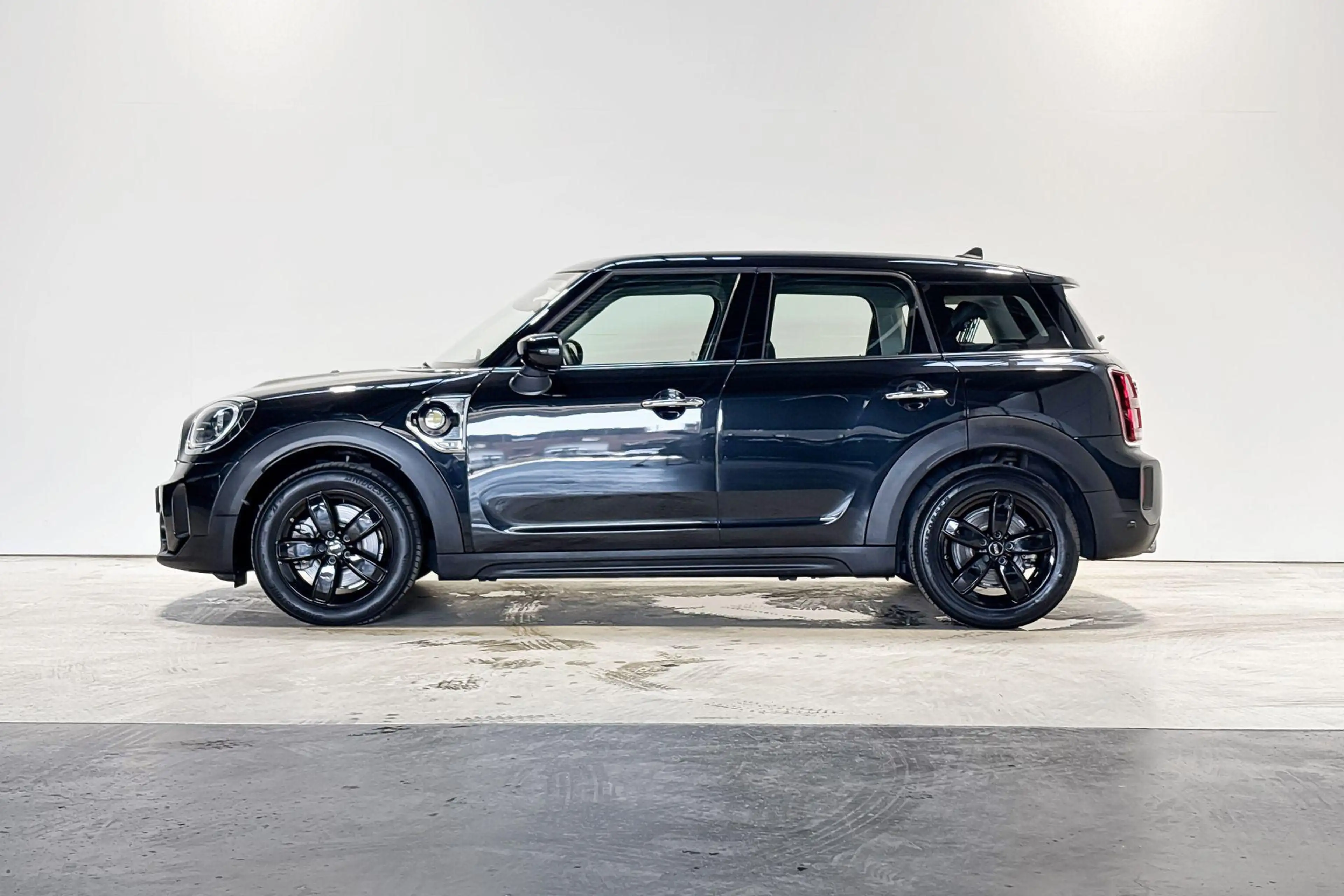 MINI Cooper SE Countryman ALL4 Classic — photo 3