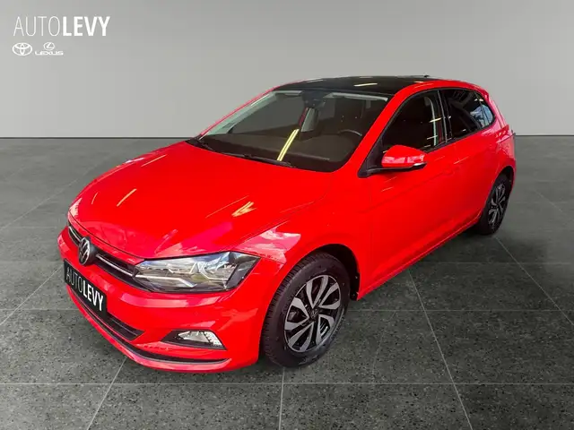 Volkswagen Polo view 2