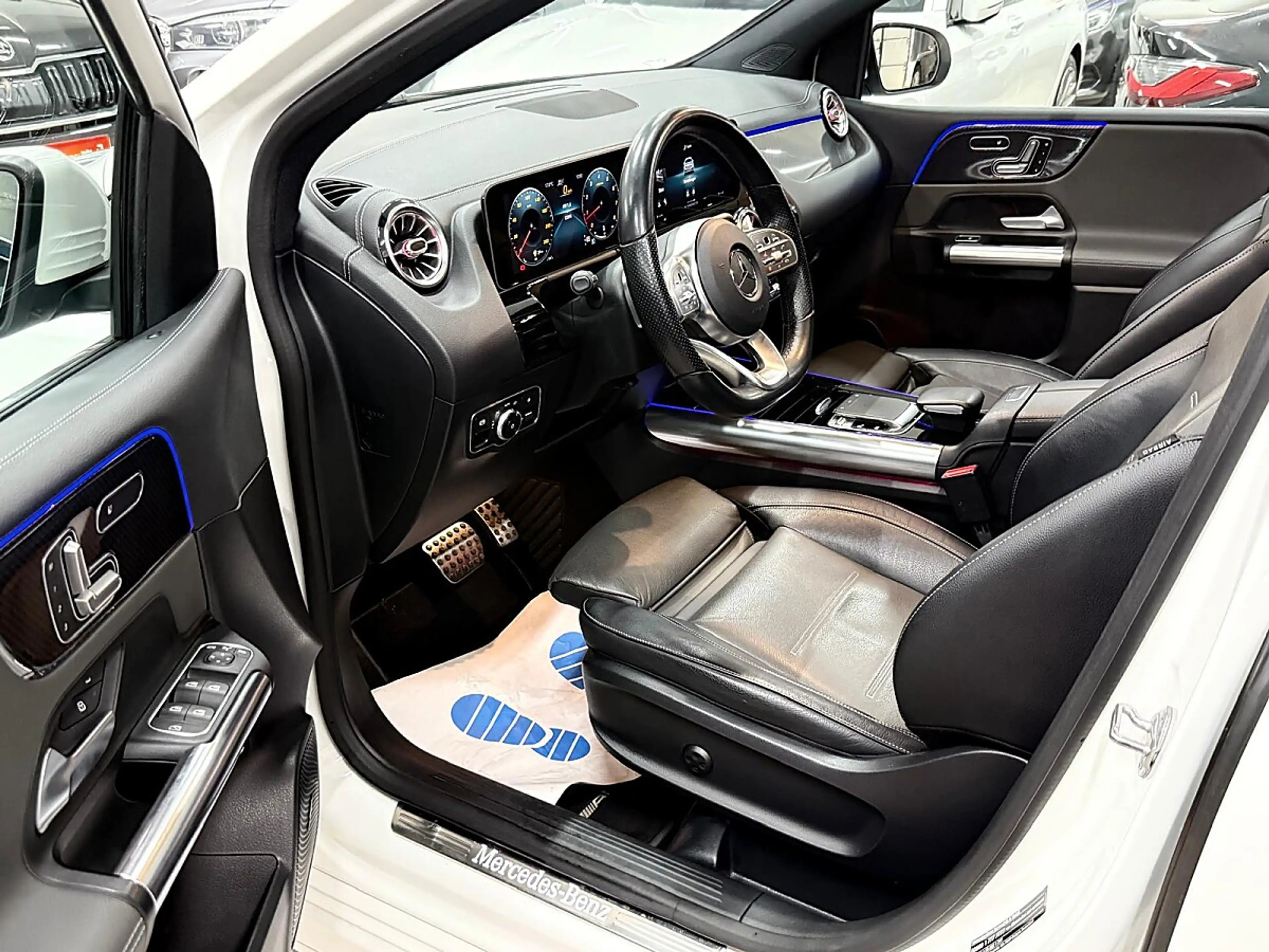 Mercedes-Benz B 220 AMG Line 4Matic — photo 13