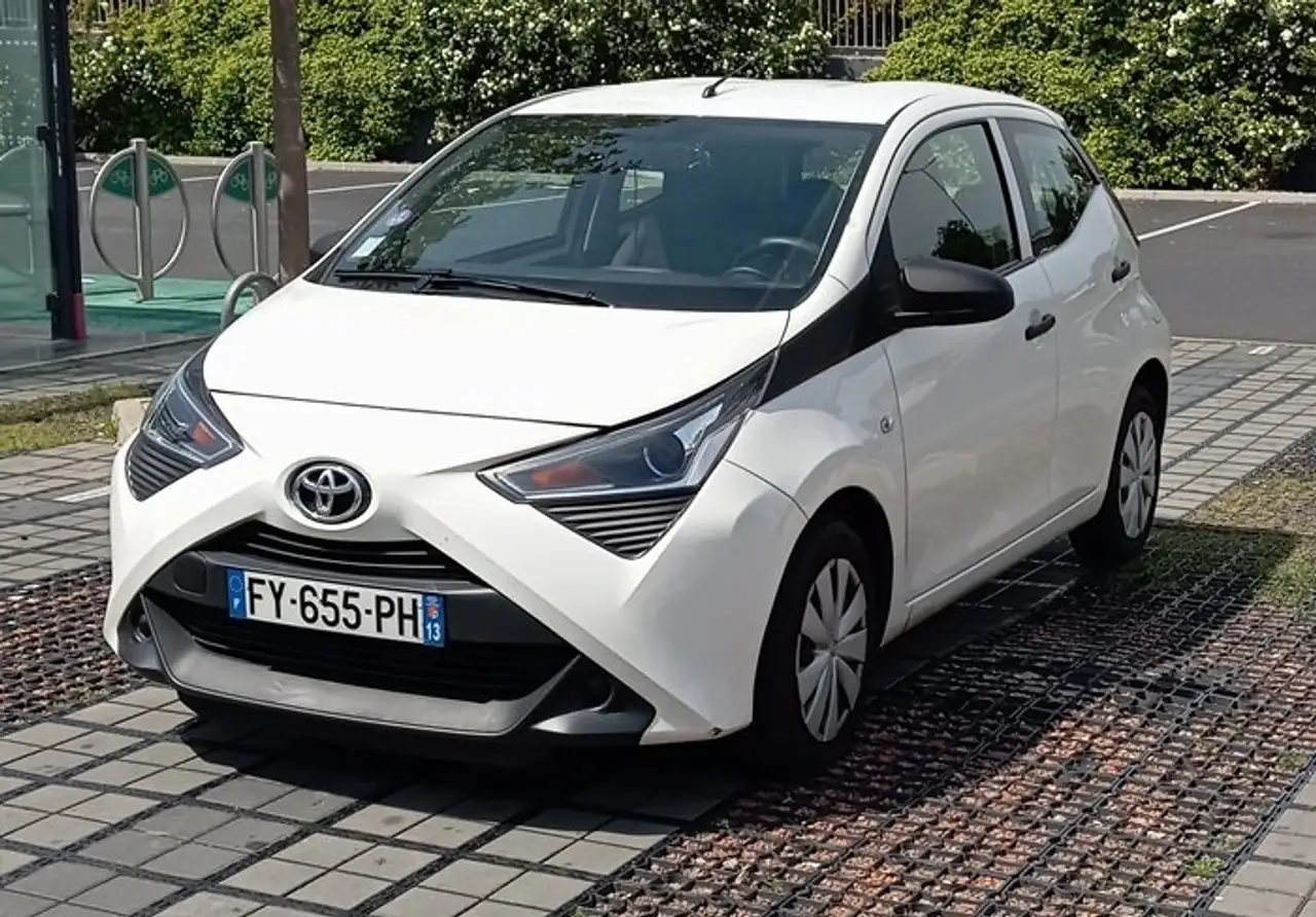 Toyota Aygo 1.0 VVT-i x-play