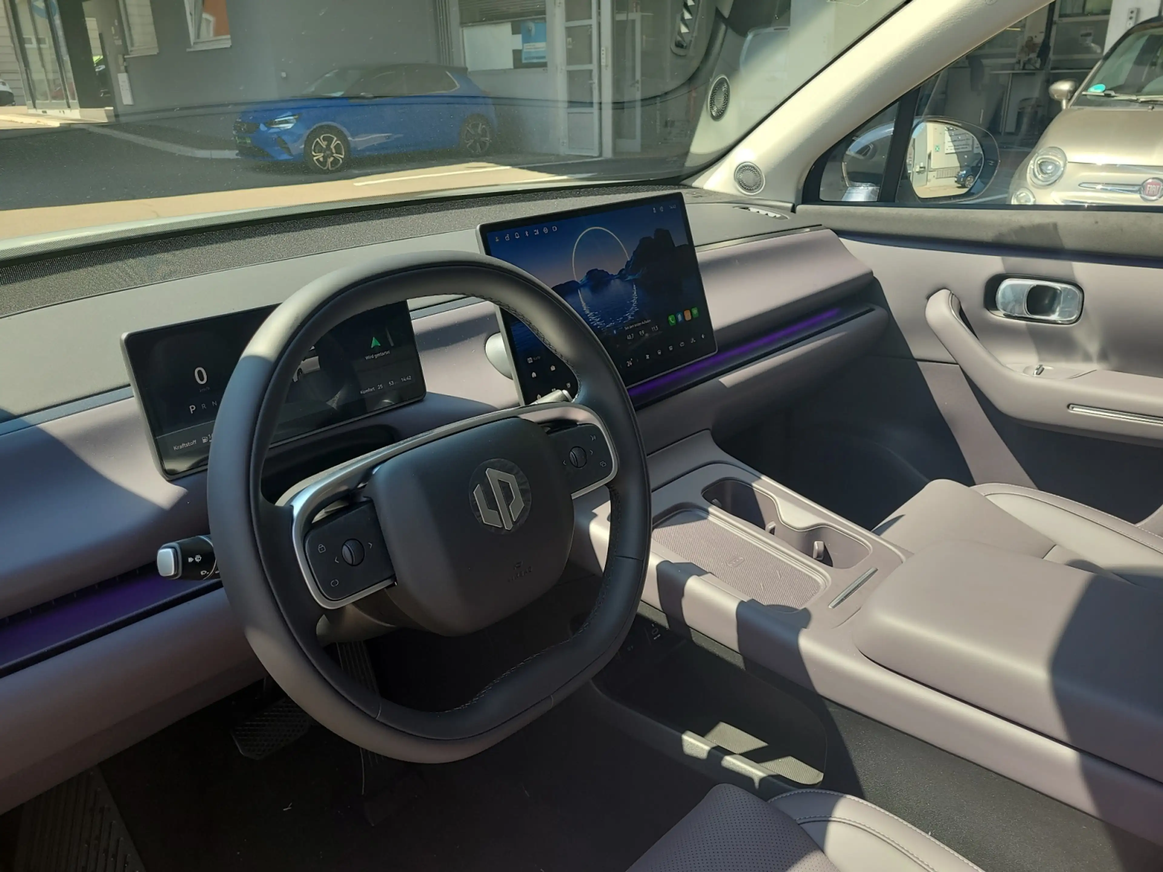 Leapmotor C10 1.5 28 W REEV Design ACC+LED+Navi+Pano+SD+LM — photo 12