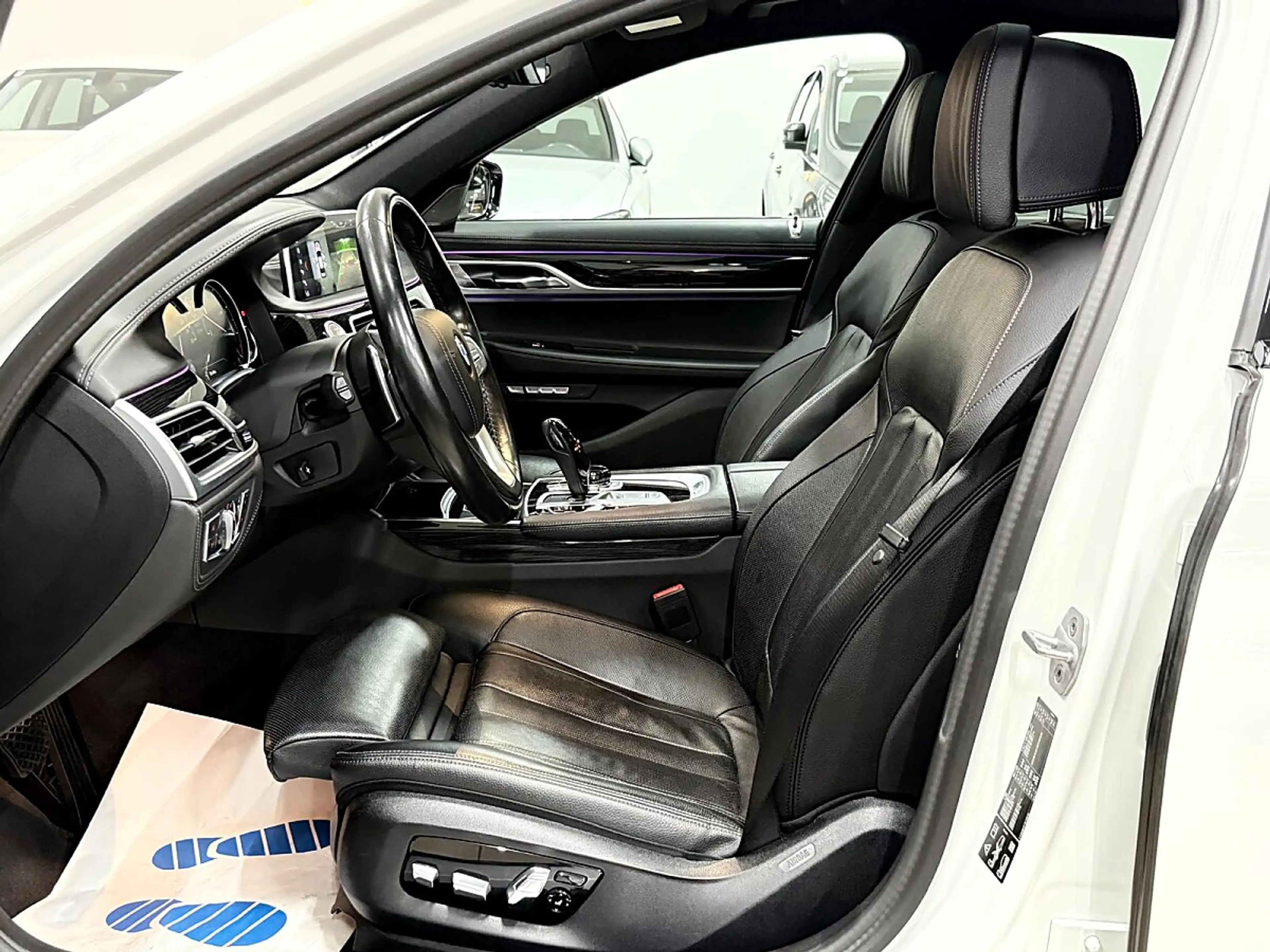 BMW 730 d xDrive Österreich-Paket Aut. — photo 14