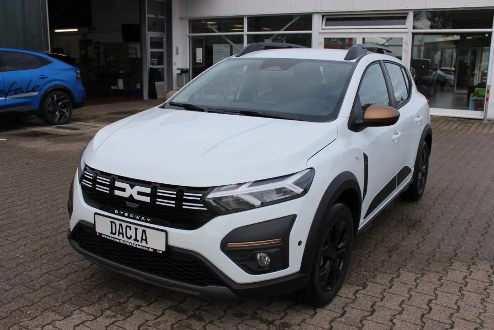 Dacia Sandero Stepway TCe 90 CVT Extreme Weiß - 1