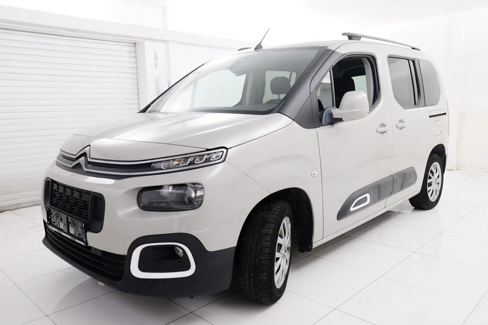 Citroen Berlingo 1.2110 cv # Capteurs, cruise 1er propriétaire Beige - 2
