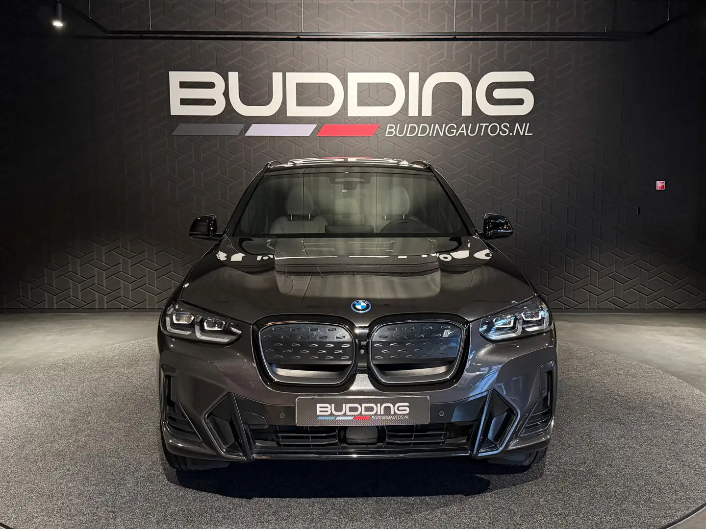 BMW iX3 High Exe 80 kWh | M-sport | Pano | Trekhaak Gris - 2