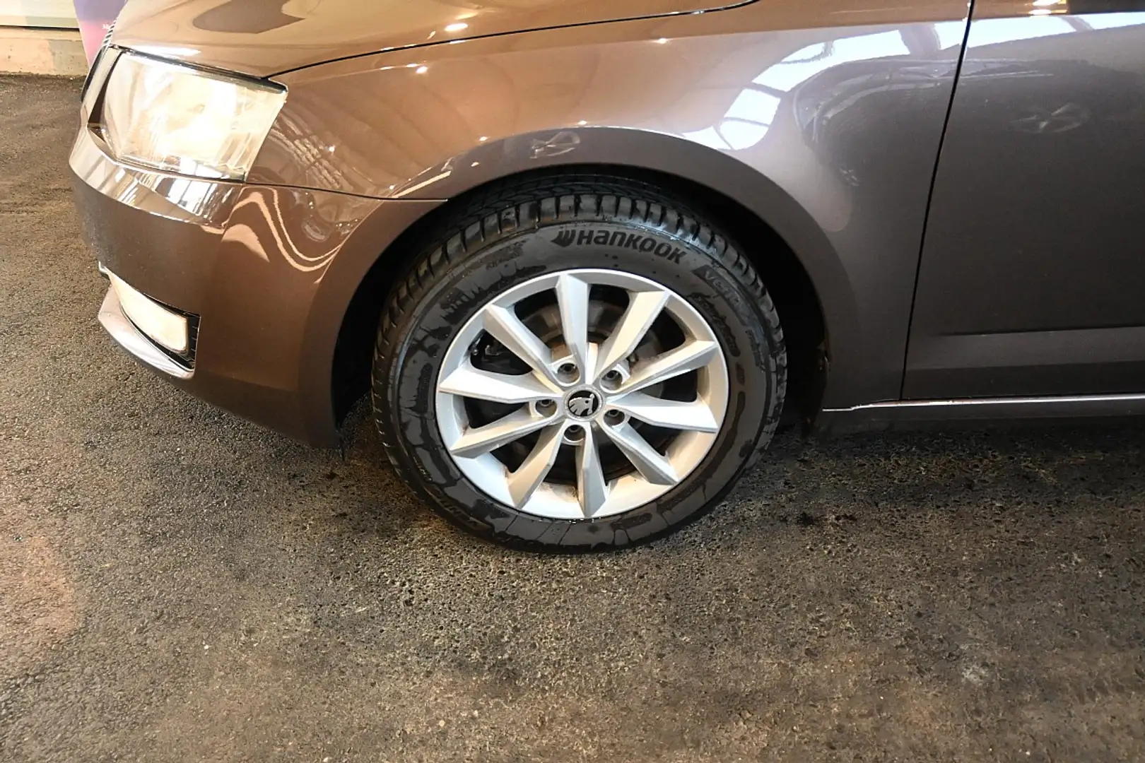 Skoda Octavia Combi 1,6 TDI Ambition Braun - 2