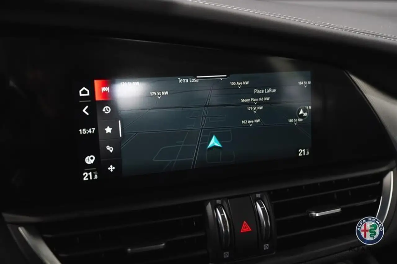 Alfa Romeo Giulia снимка Alfa Romeo Giulia