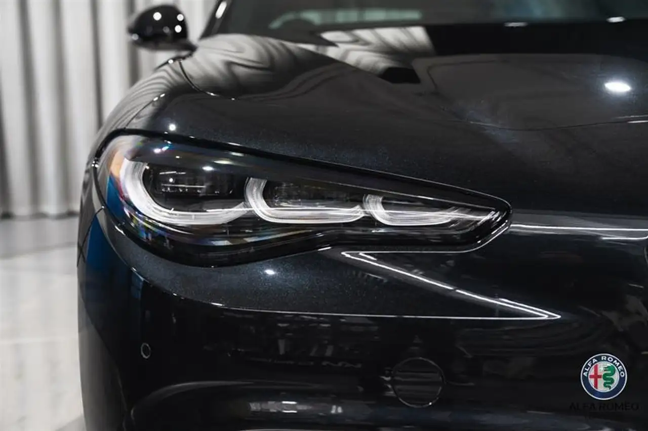 Alfa Romeo Giulia снимка Alfa Romeo Giulia