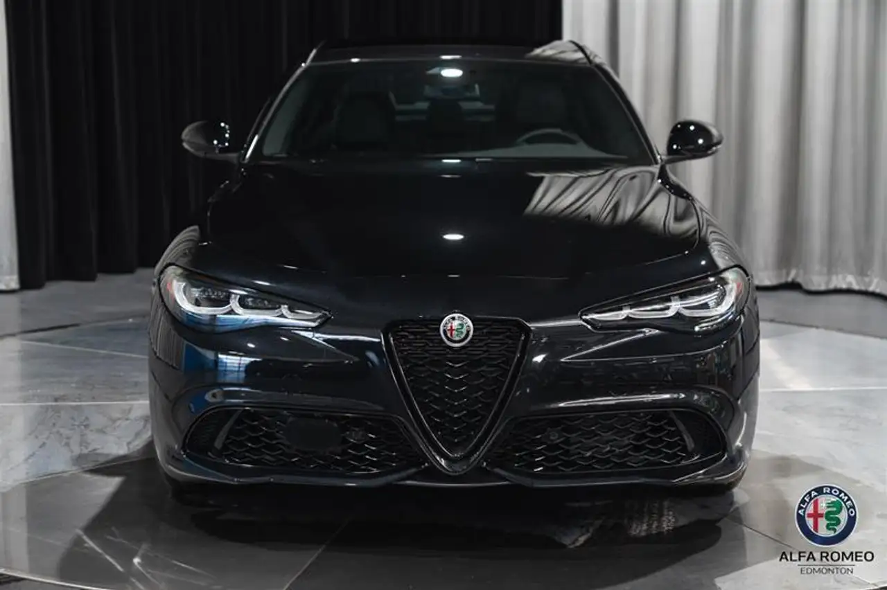 Alfa Romeo Giulia снимка Alfa Romeo Giulia