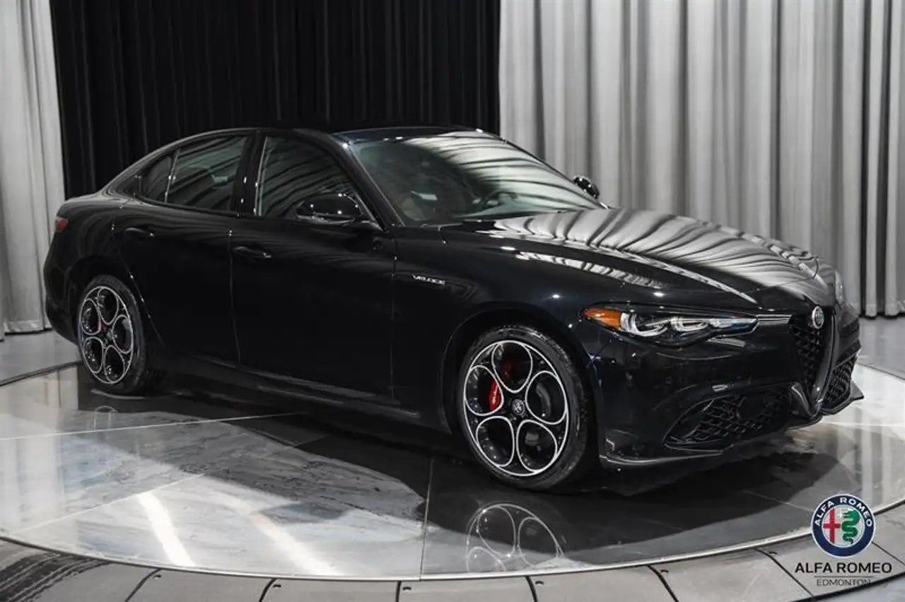 Alfa Romeo Giulia снимка Alfa Romeo Giulia