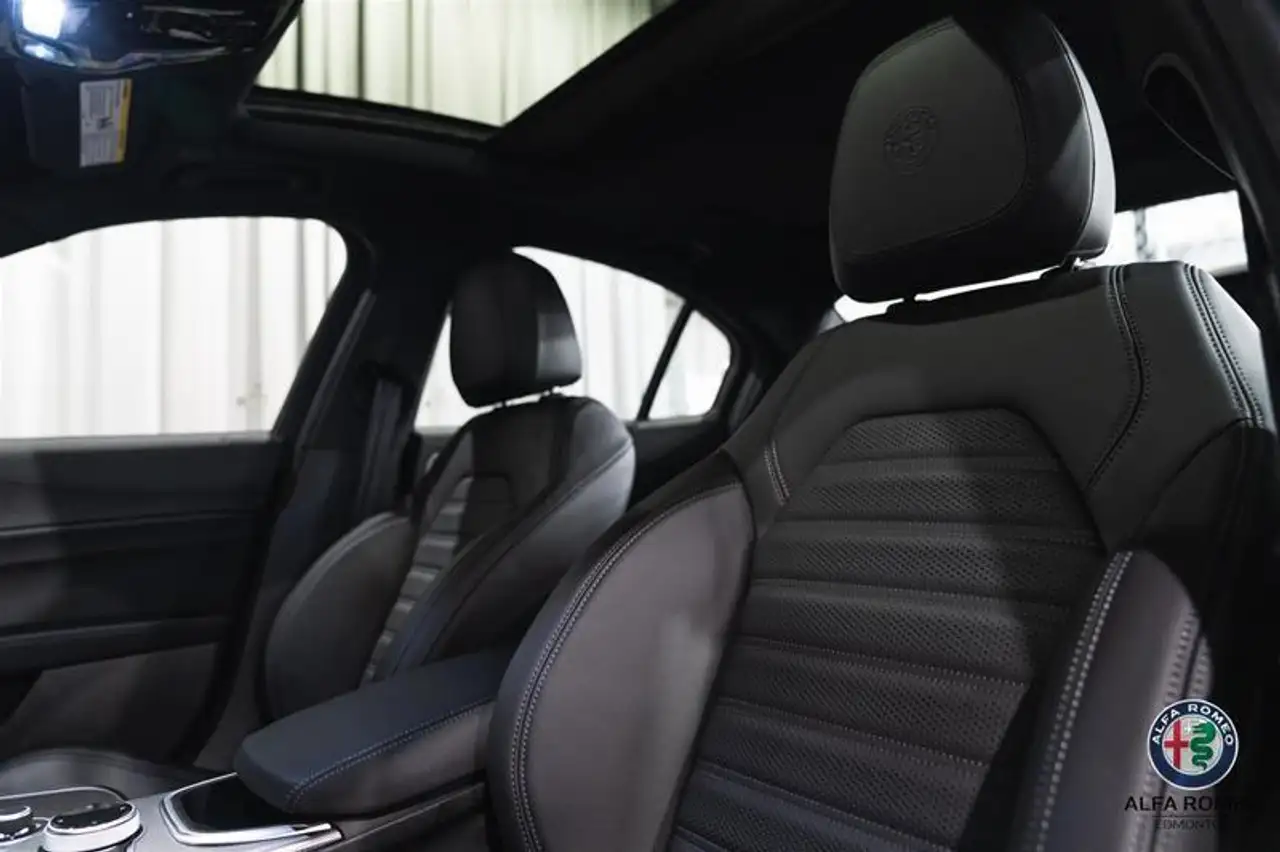 Alfa Romeo Giulia снимка Alfa Romeo Giulia