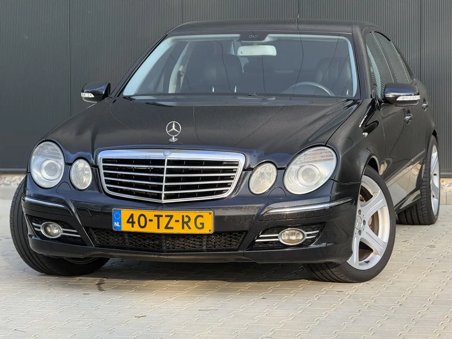 Mercedes-Benz E 420 CDI Avantgarde Sport BTW Schwarz - 1