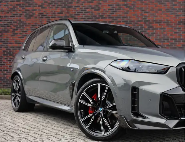 BMW X5 view 6