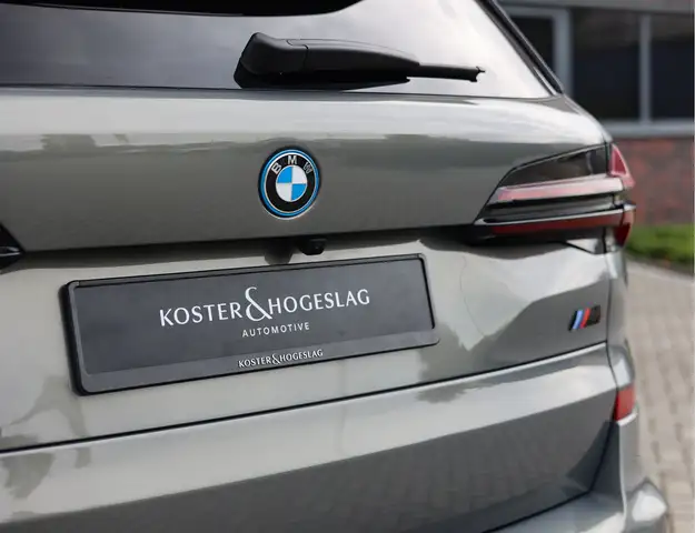 BMW X5 view 11