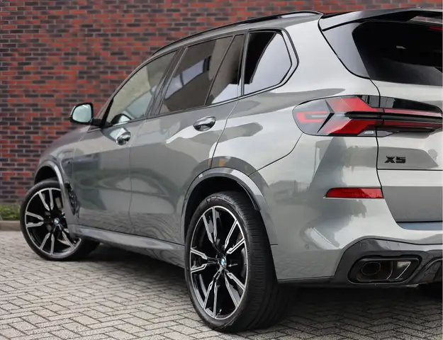 BMW X5 view 7