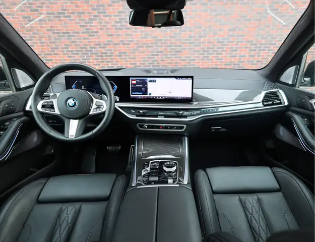 BMW X5 view 3