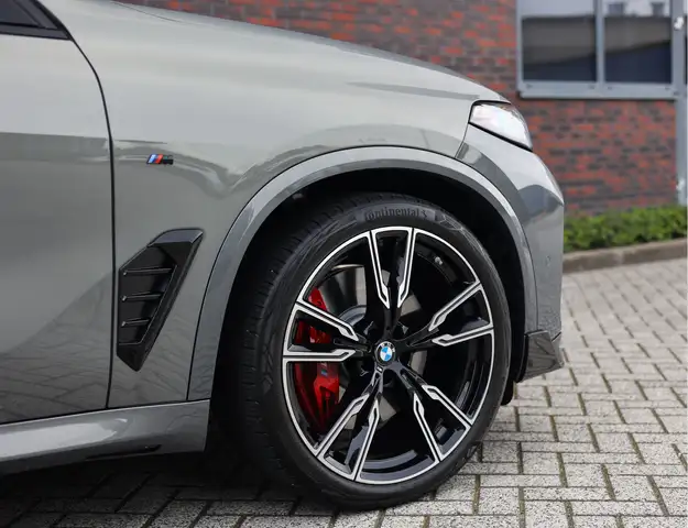 BMW X5 view 20