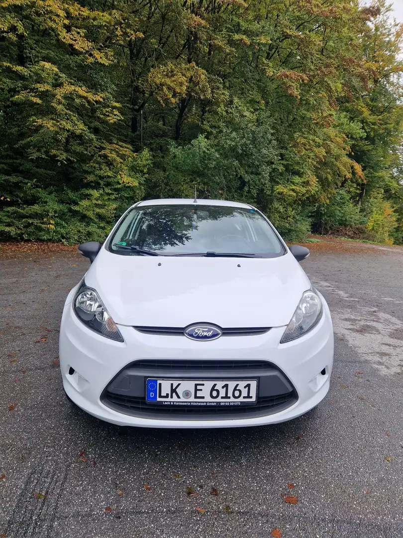 Ford Fiesta 1.25 Champions Edition Weiß - 1