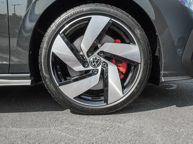 Volkswagen Golf view 7
