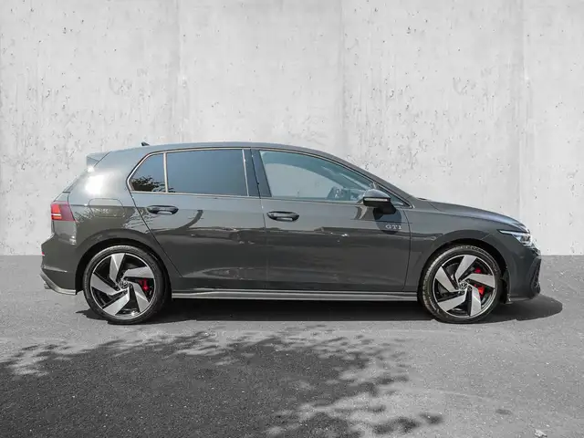 Volkswagen Golf view 5
