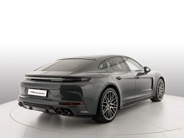 Porsche Panamera view 4