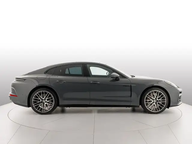 Porsche Panamera view 6