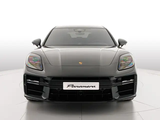 Porsche Panamera view 8