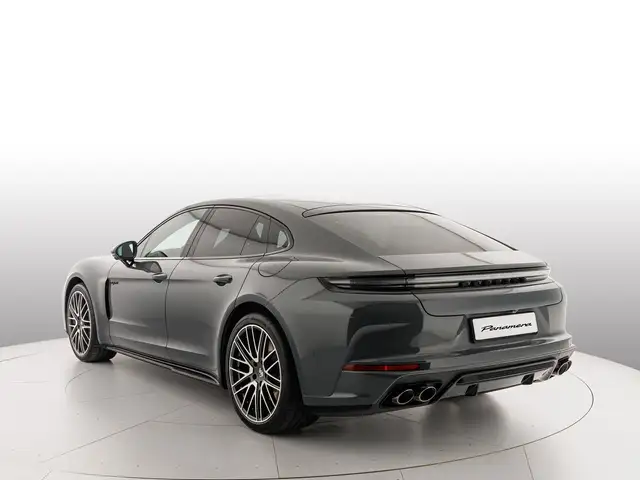 Porsche Panamera view 5