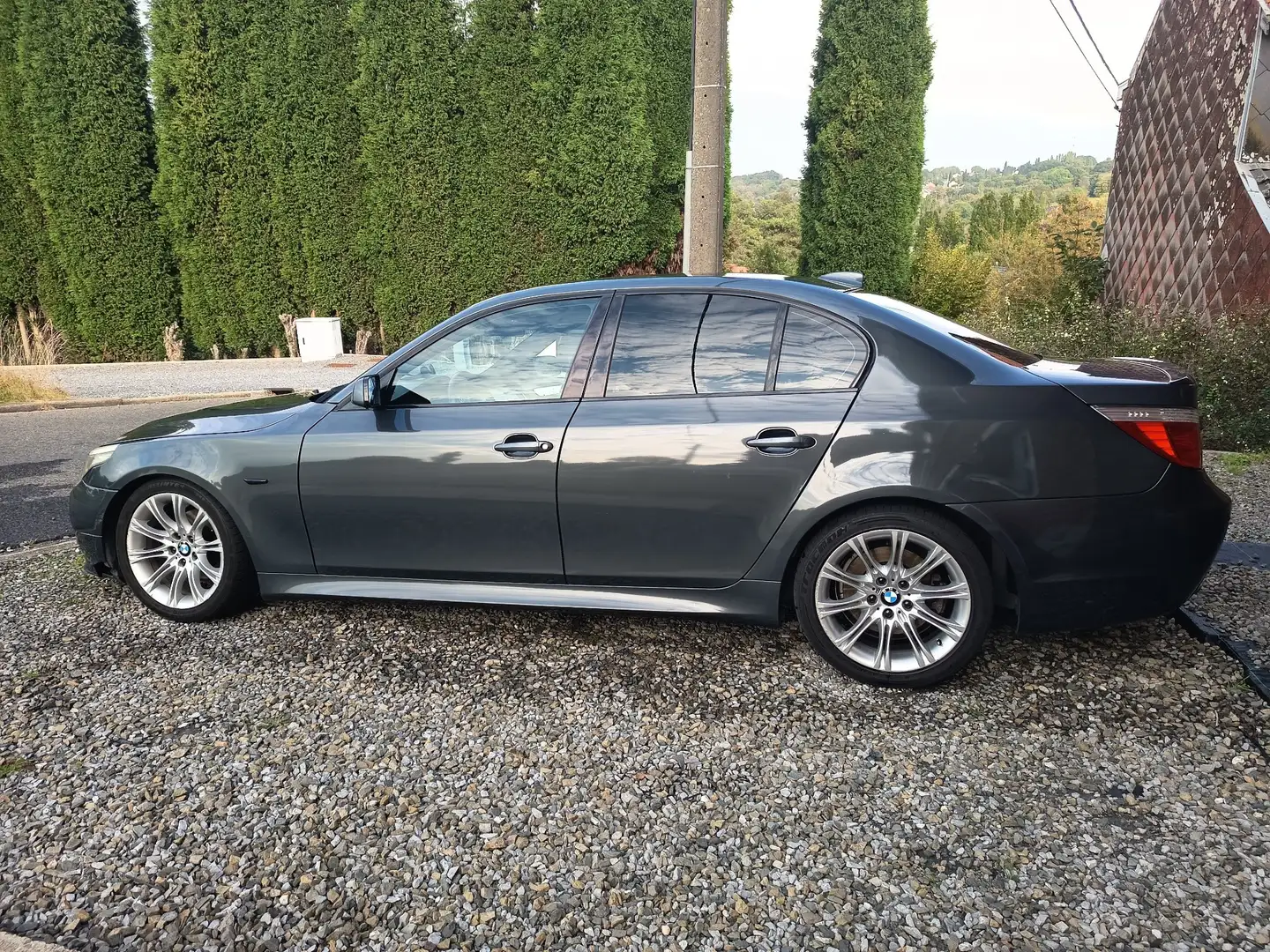 BMW 520 520d pack m - 2