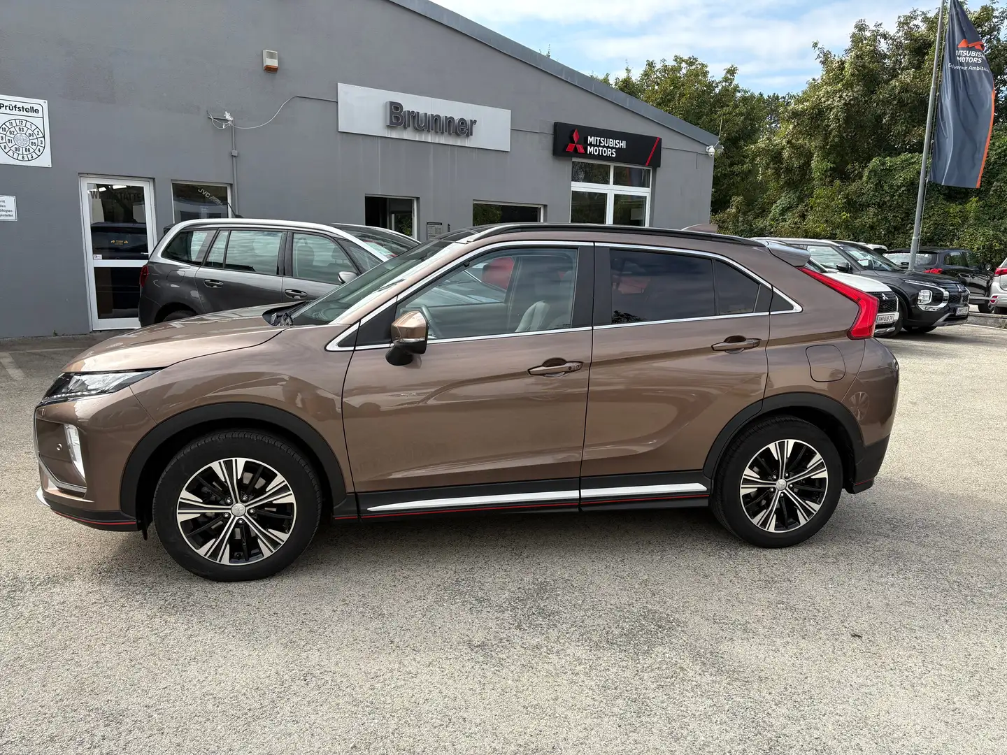 Mitsubishi Eclipse Cross 2,2 DI-D 4WD Diamond Aut. Bronze - 2